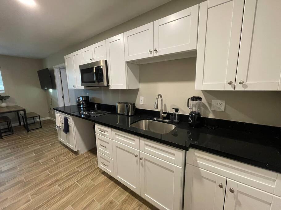 New Stylish Midtown With One Bedroom 凤凰城 外观 照片