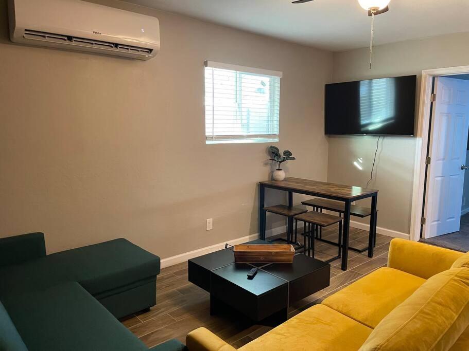 New Stylish Midtown With One Bedroom 凤凰城 外观 照片